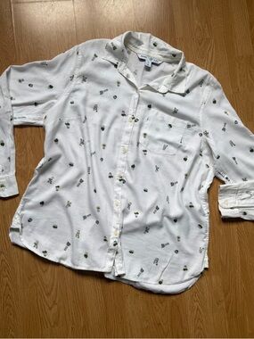 White Shirt with Green Floral Print – Lightweight & Stylish